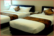 DELUXE FAMILY ROOM